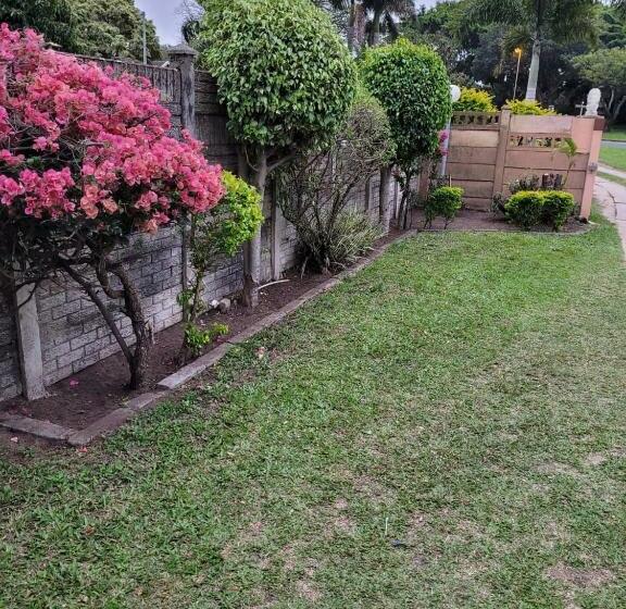 펜션 Mavundla Guest House