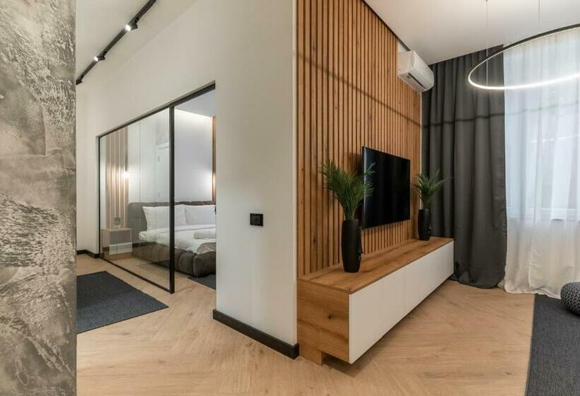 بنسيون Silver Luxury Suites