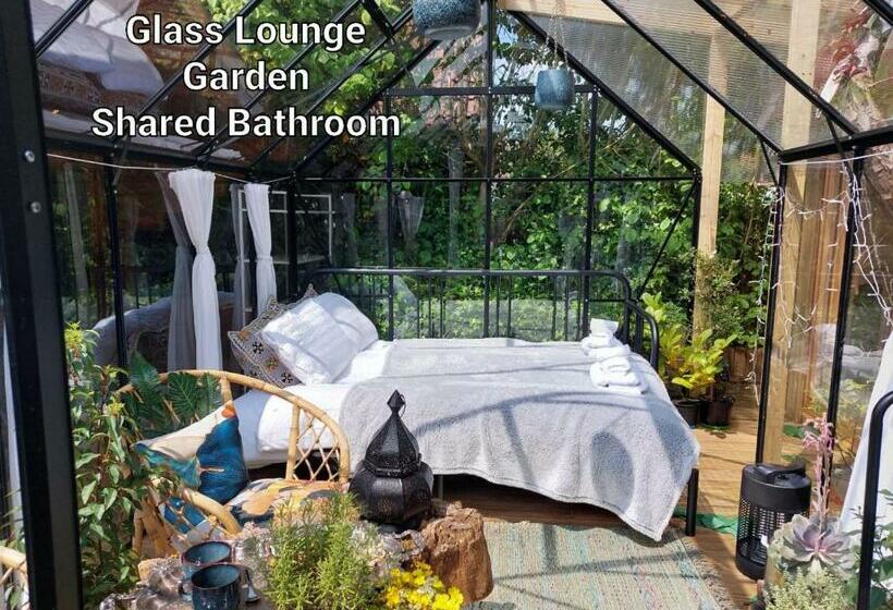 Bed and Breakfast Pilgrims Of The Goddess