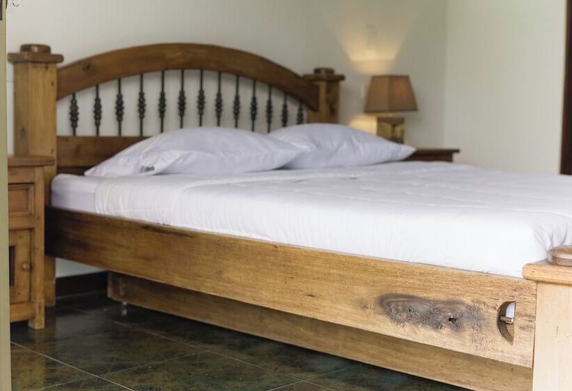 هتل Chalet La Sofia By Majuva