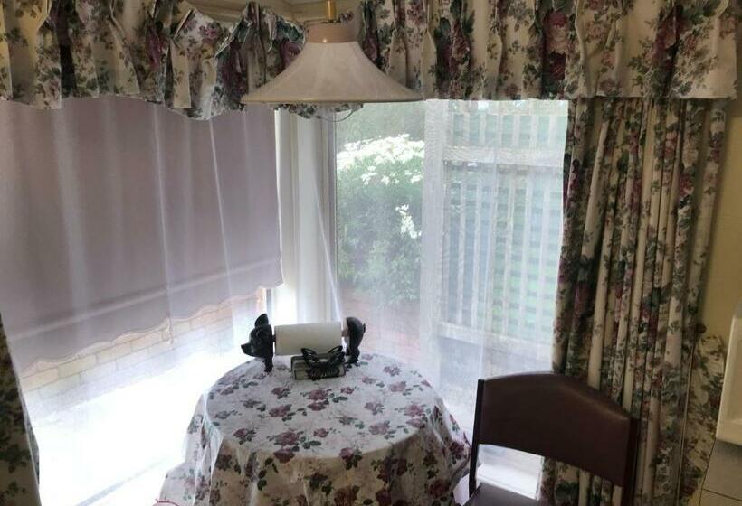 호텔 Lanaud Farm Stay
