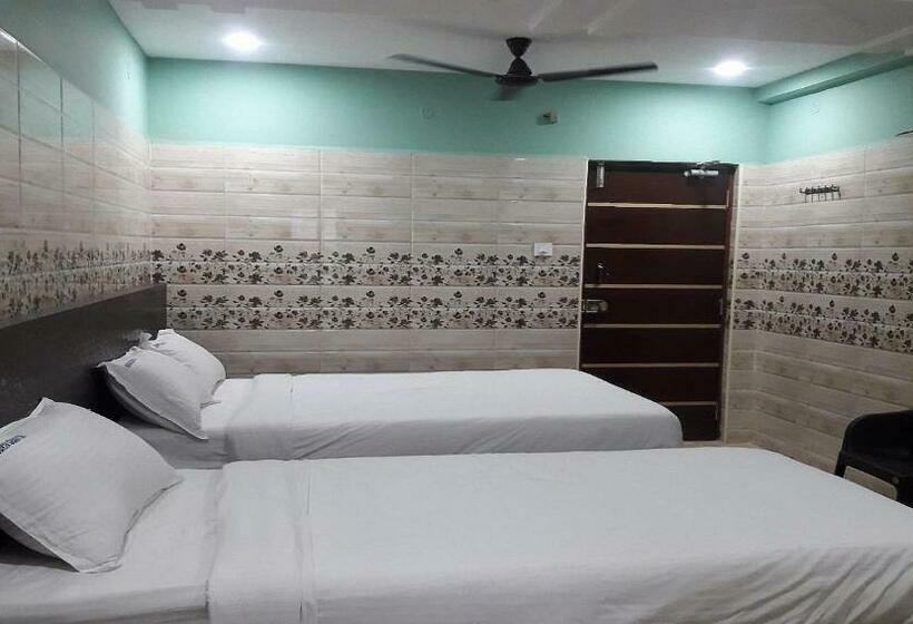 هتل Surya Grand Tiruchanoor Tirupati