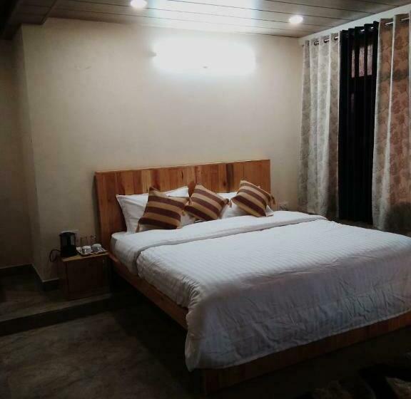 Lucknow Suite