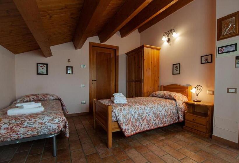 Общежитие Locanda Piccola Corte