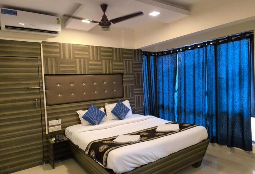 בית מלון כפרי Phoenix,panvel