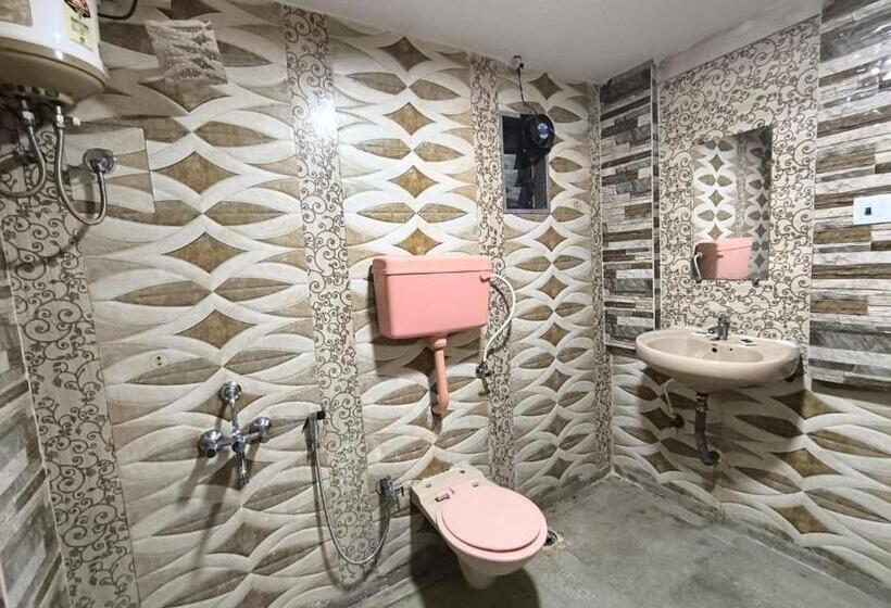 בית מלון כפרי Phoenix,panvel