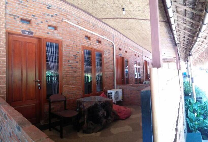 پانسیون Kampoeng Osing Syariah Guest House