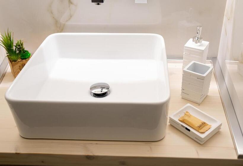 تختخواب و صبحانه Suite Albatros   Luxury Room