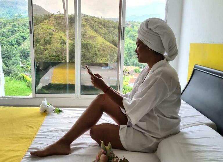 هتل Miradores D Alessandra