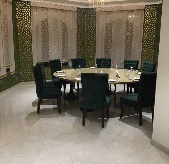 ホテル Indralok Palace & Resort