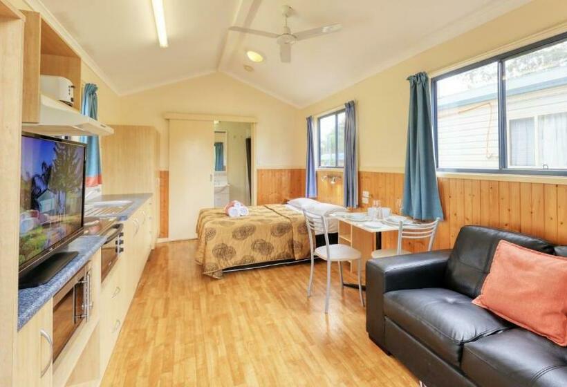 Wallace Motel And Caravan Park