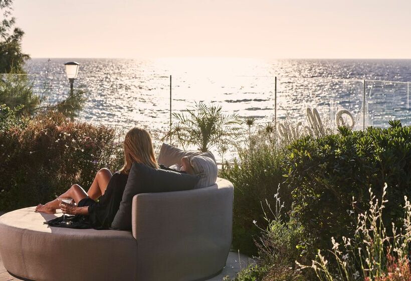 ホテル Bellevue On The Beach Suites