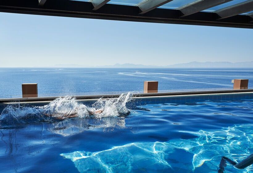 ホテル Bellevue On The Beach Suites