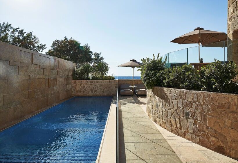 ホテル Bellevue On The Beach Suites