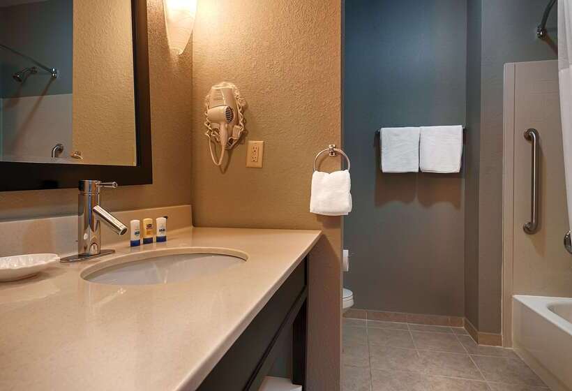 فندق Best Western Plus   Magee Inn & Suites