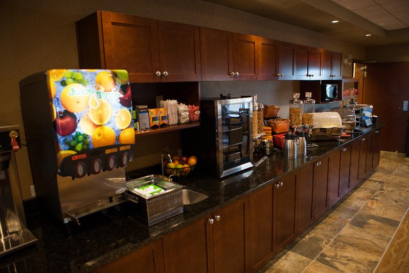 בית מלון כפרי Best Western Plus Service Inn & Suites