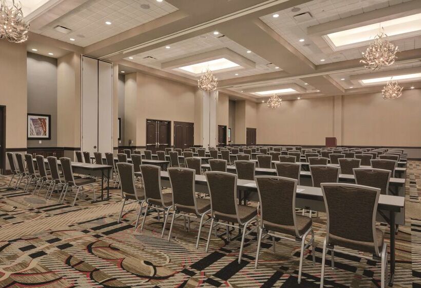 هتل Embassy Suites By Hilton Tuscaloosa Alabama Downtown