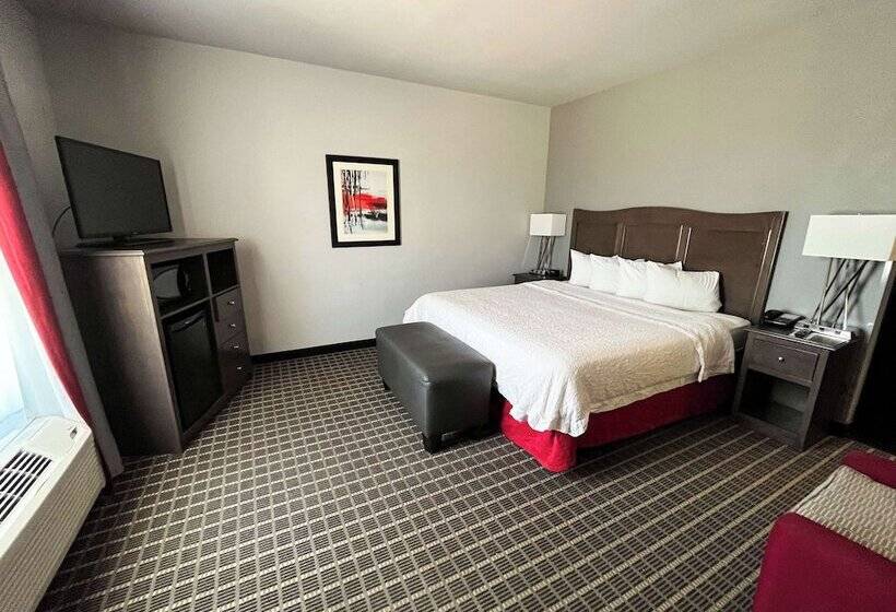 호텔 Quality Inn & Suites