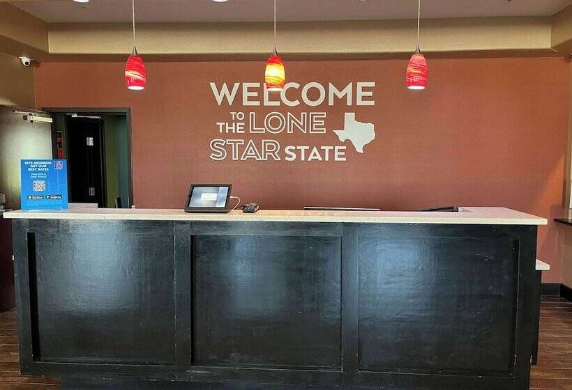 호텔 Quality Inn & Suites