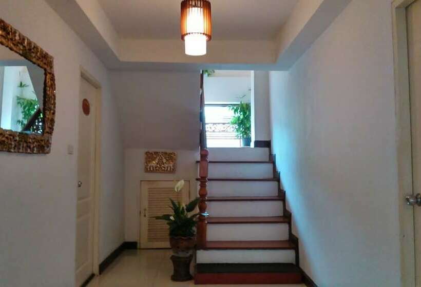 בית מלון כפרי Rachamankha Flora House