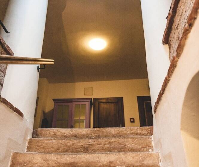 هتل U české Koruny