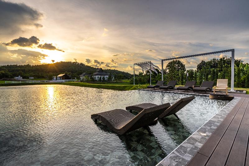 هتل Pim Pool Villa Nan