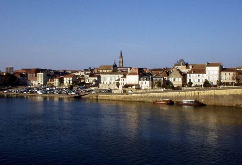 住宿加早餐  Chambres Et Gîtes Les Deux Chênes Près De Bergerac