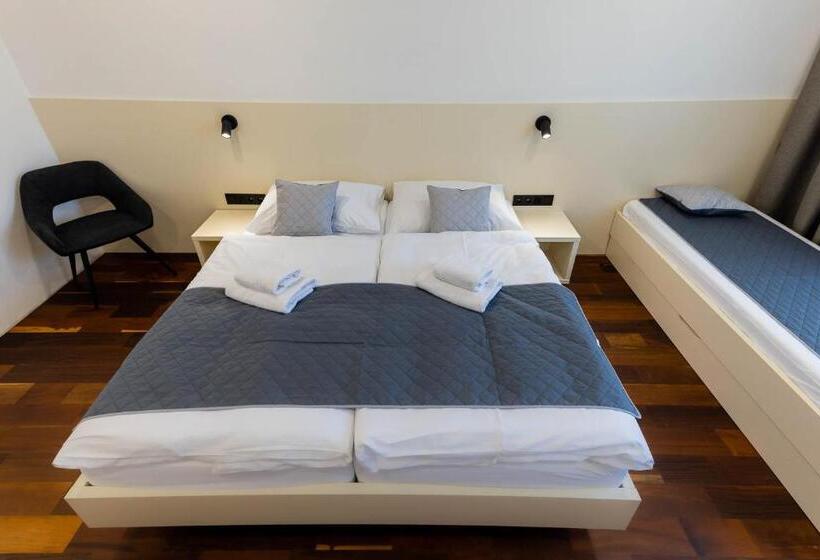 Pension Chmelnice