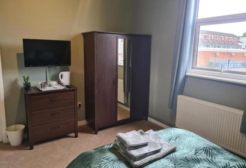 הוסטל Hen House