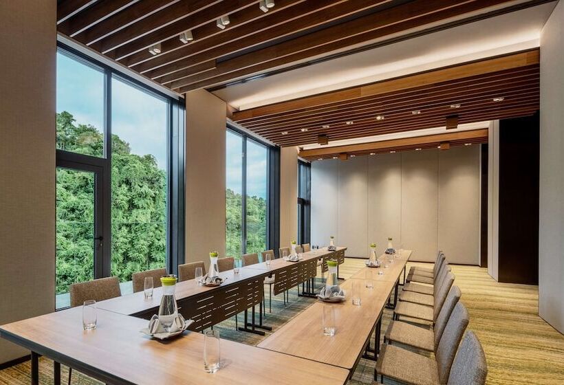 هتل Hyatt Centric Kota Kinabalu