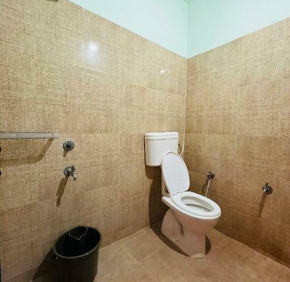 호텔 Oyo 91480 Pangat Guest House