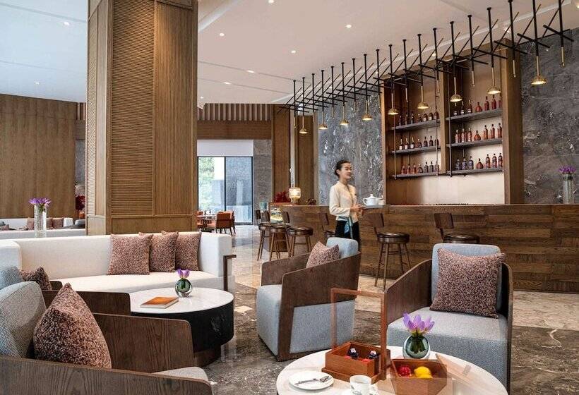 هتل Pullman Yuxi Falcon