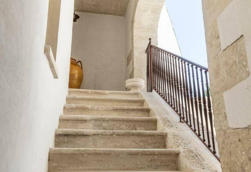 ベッドアンドブレックファースト Palazzo Angelica   Luxury Retreat Otranto