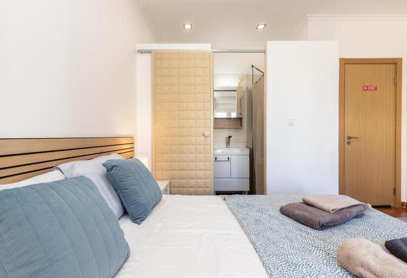 پانسیون Porta Nova Guesthouse By R Tex