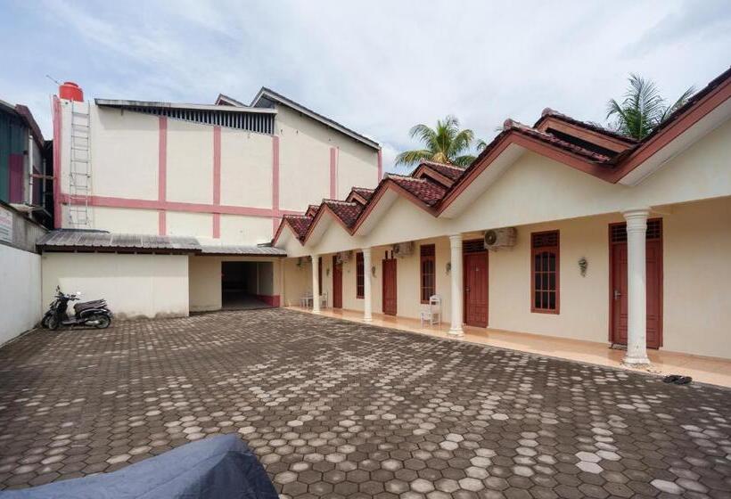 فندق Reddoorz Near Universitas Muhammadiyah Pringsewu