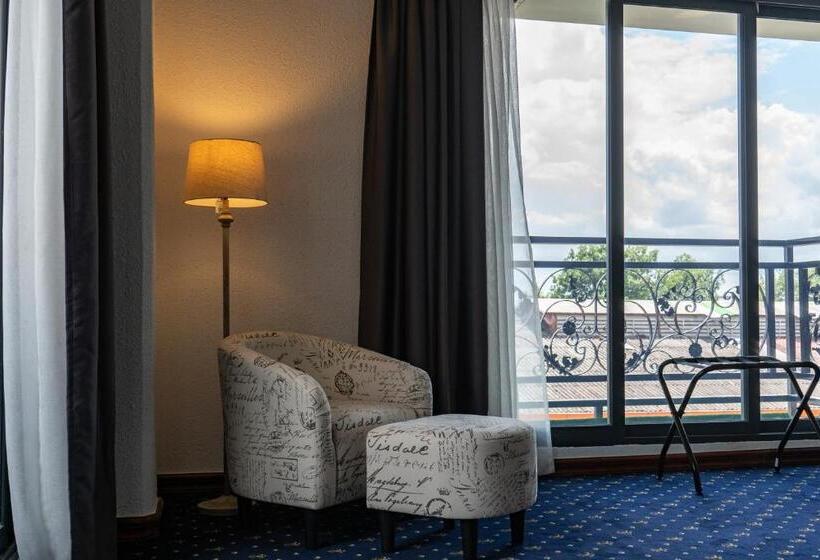 هتل Royal Breeze Paramaribo