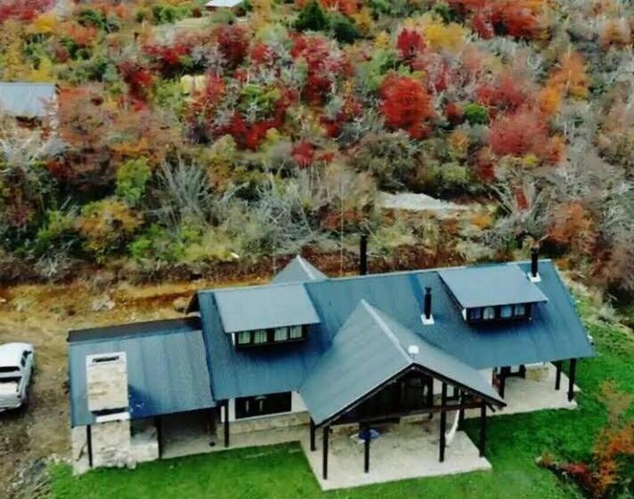 הוסטל Le Fario Lodge In Patagonia