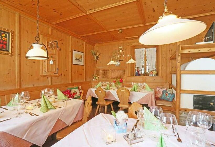 Bed and Breakfast Gasthof Albergo Neuwirt