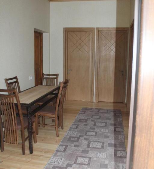 پانسیون Rustaveli St11
