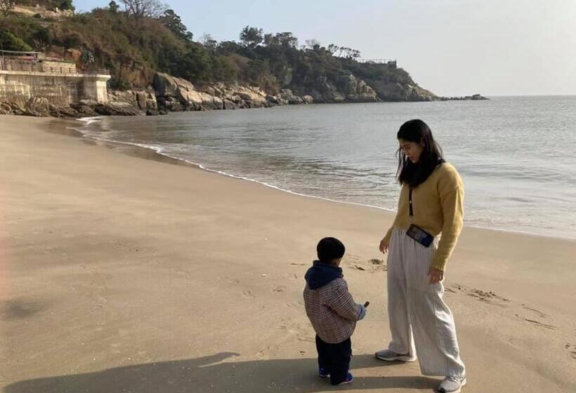 هاستل East Mountain Light Brigade