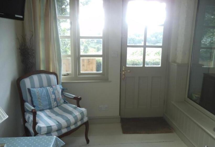 민박 Conygre Bungalow