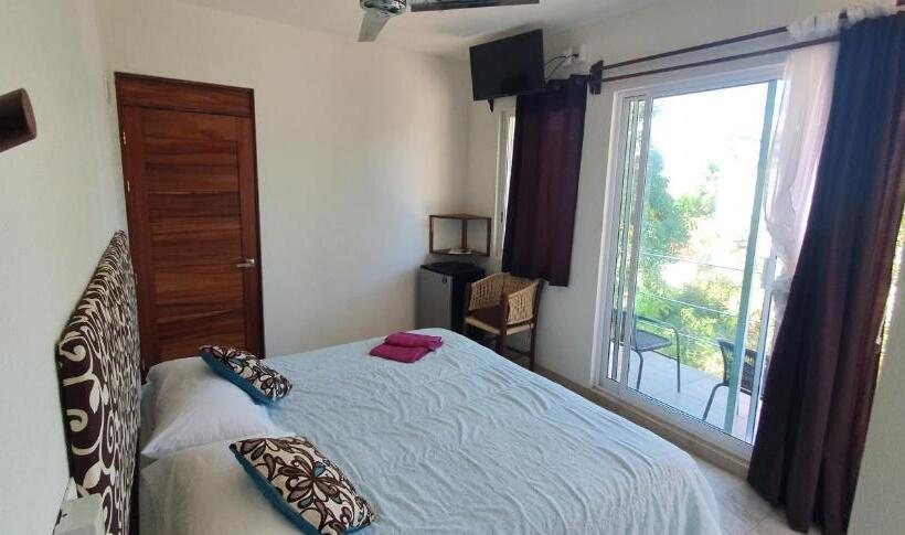 هتل Carri Surf Studio