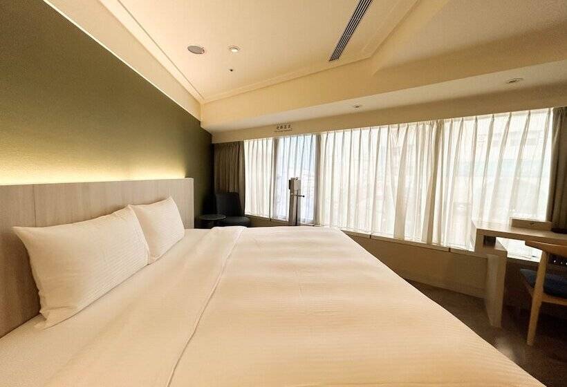 Green Hotel   Tea Way