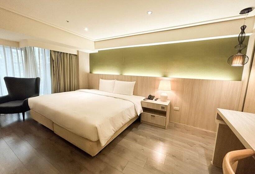 Green Hotel   Tea Way