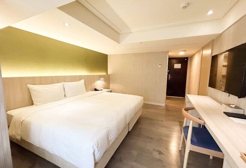 Green Hotel   Tea Way