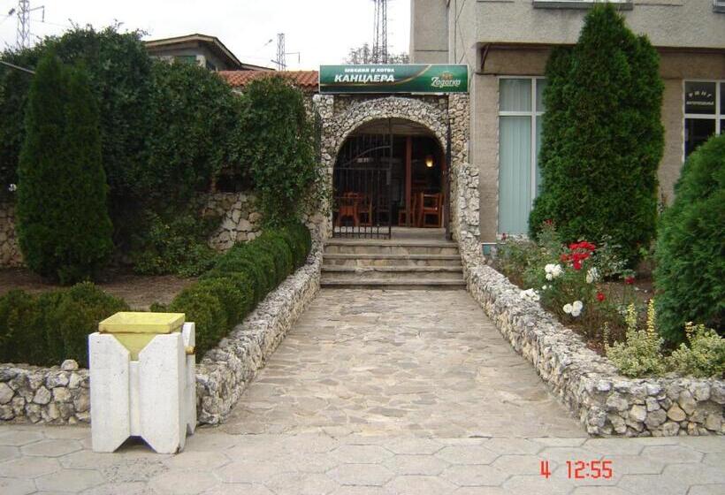 호텔 Kanclera