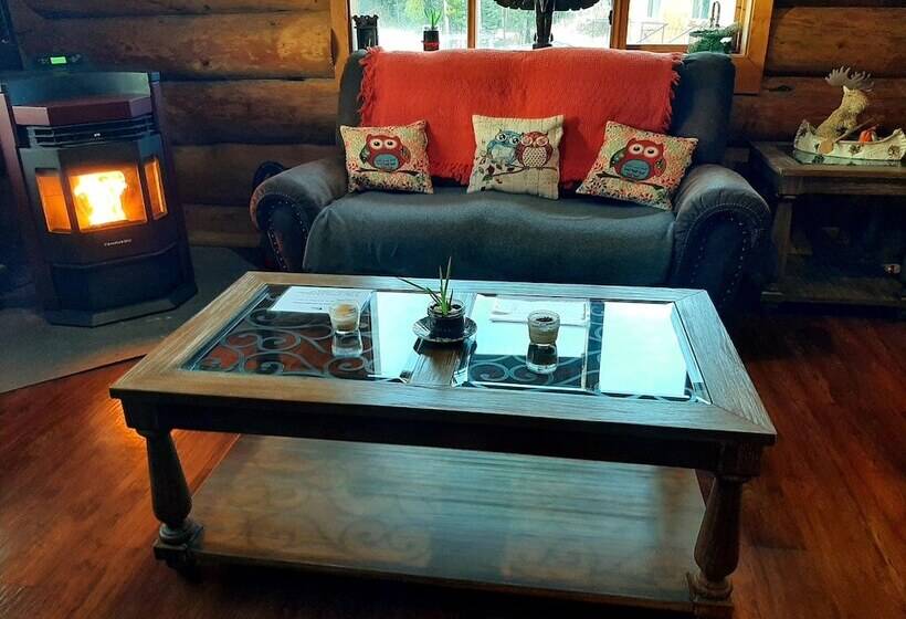 모텔 Arctic Divide Lodge