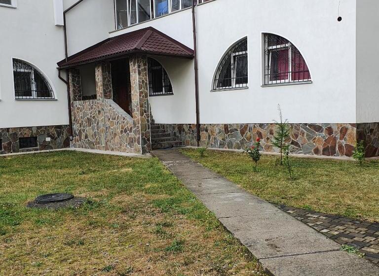 Bed and Breakfast дім святого йосифа