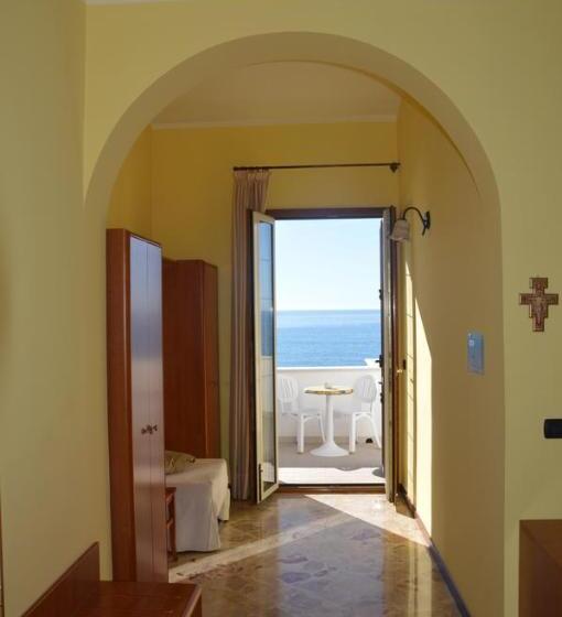 تختخواب و صبحانه Mare E Sole Villa Urso