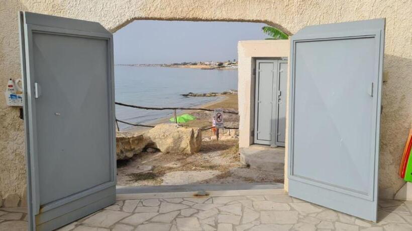 تختخواب و صبحانه Mare E Sole Villa Urso